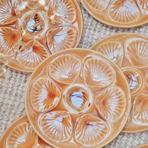 10 Assiettes à huitres en faïence