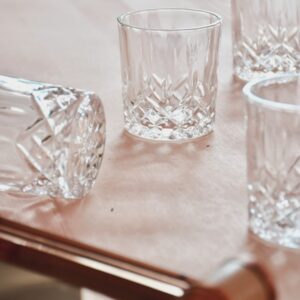 4 verres à Whisky en verre ciselé